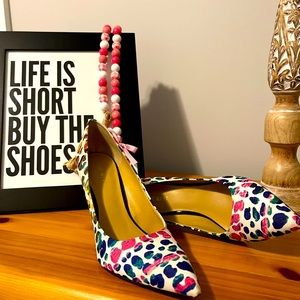 Nine West multi colored pump